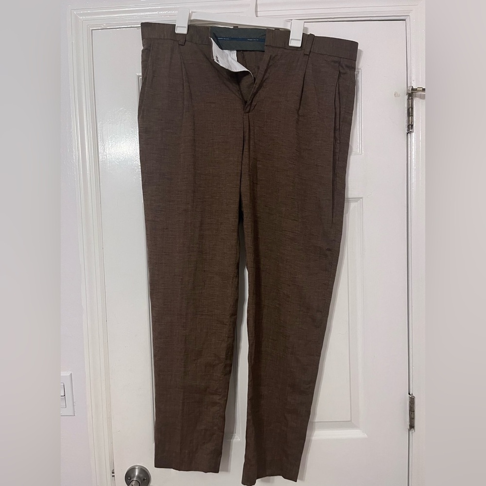 Perry Ellis TAPERED FIT PLEATED PANTS
